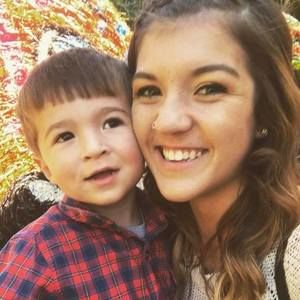 Meet your Posher, Becca